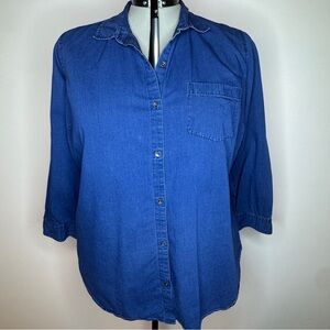 Old Navy Chambray Classic Button Down Top